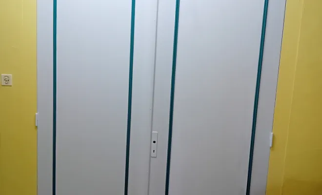 Porte intérieur repeinte