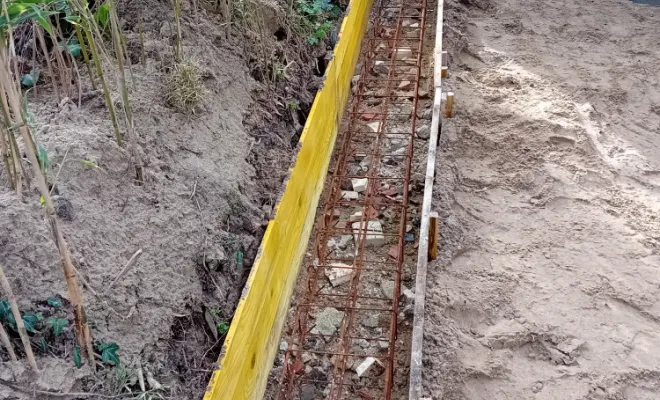 Pose du coffrage et semelle symétrique de fondation