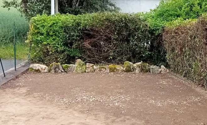 Pose d'une bordure en pierres naturelle